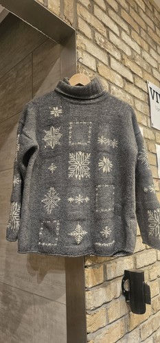 Laura ashley pure new wool - laura,
