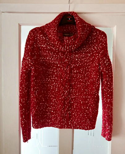 Nutmeg red white - nutmeg,
