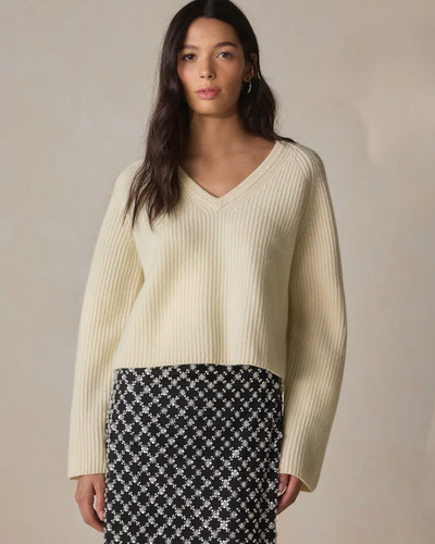 Ecru light yellow - yellow, n
